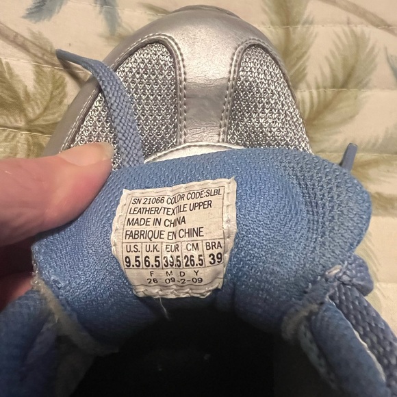 Skechers Workout Flex Training Shoes Silver Blue
Leather Mesh 21066 - Picture 7 of 7